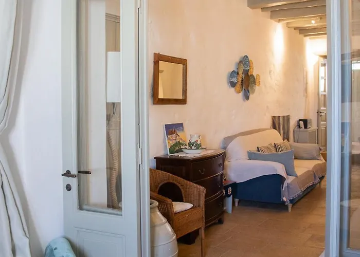 Traditional House Chora Near The Monastery Pátmos